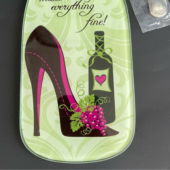 Epic Shoes and Wine Bottle Cheese Server with Spreader Tempered Glass - Picture 3 of 5